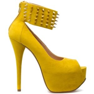 LUICHINY KAPSURE HEELS